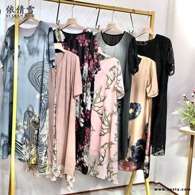 中老年特价女装批发厂家 2021夏装连衣裙女装批发长裙厂家货源